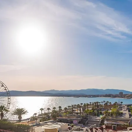 T2 -le Winter Palace, Vue Saint-Raphael (Var)