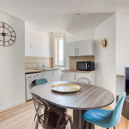 T2 -le Winter Palace, Vue アパート Saint-Raphaël